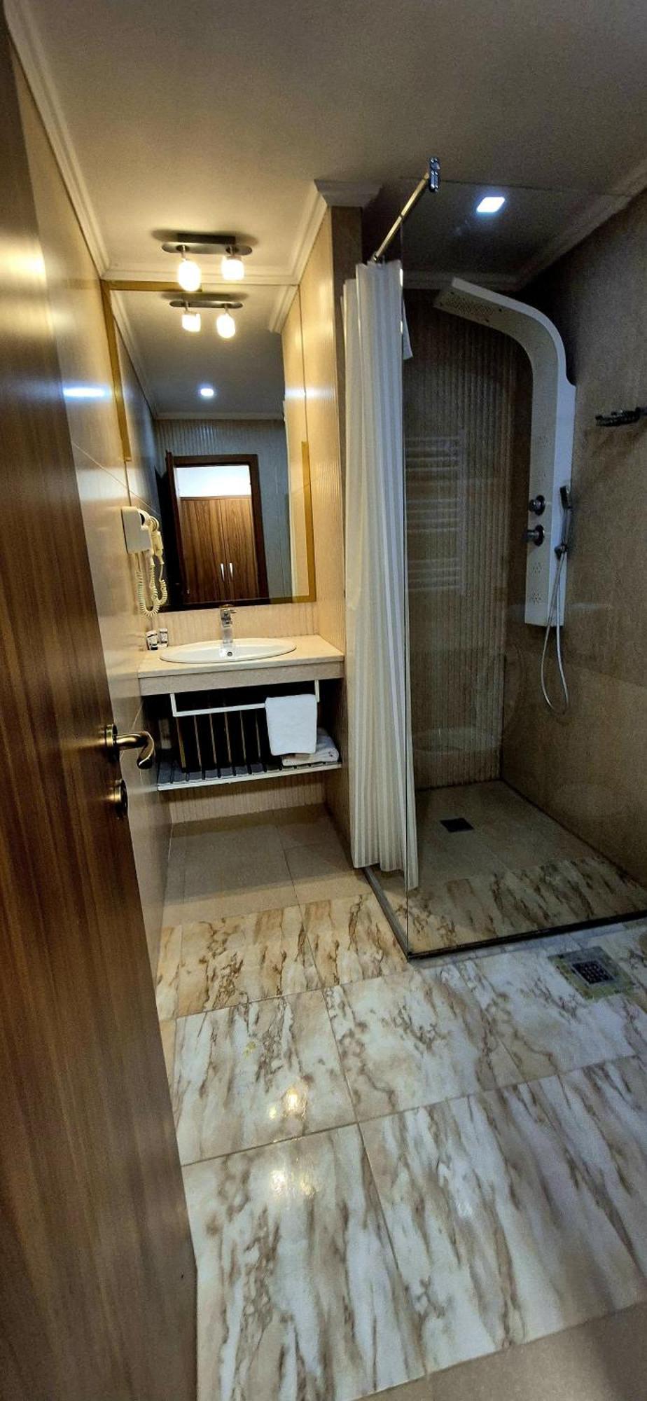 Hostel Orhideea Bodzavásár Kültér fotó